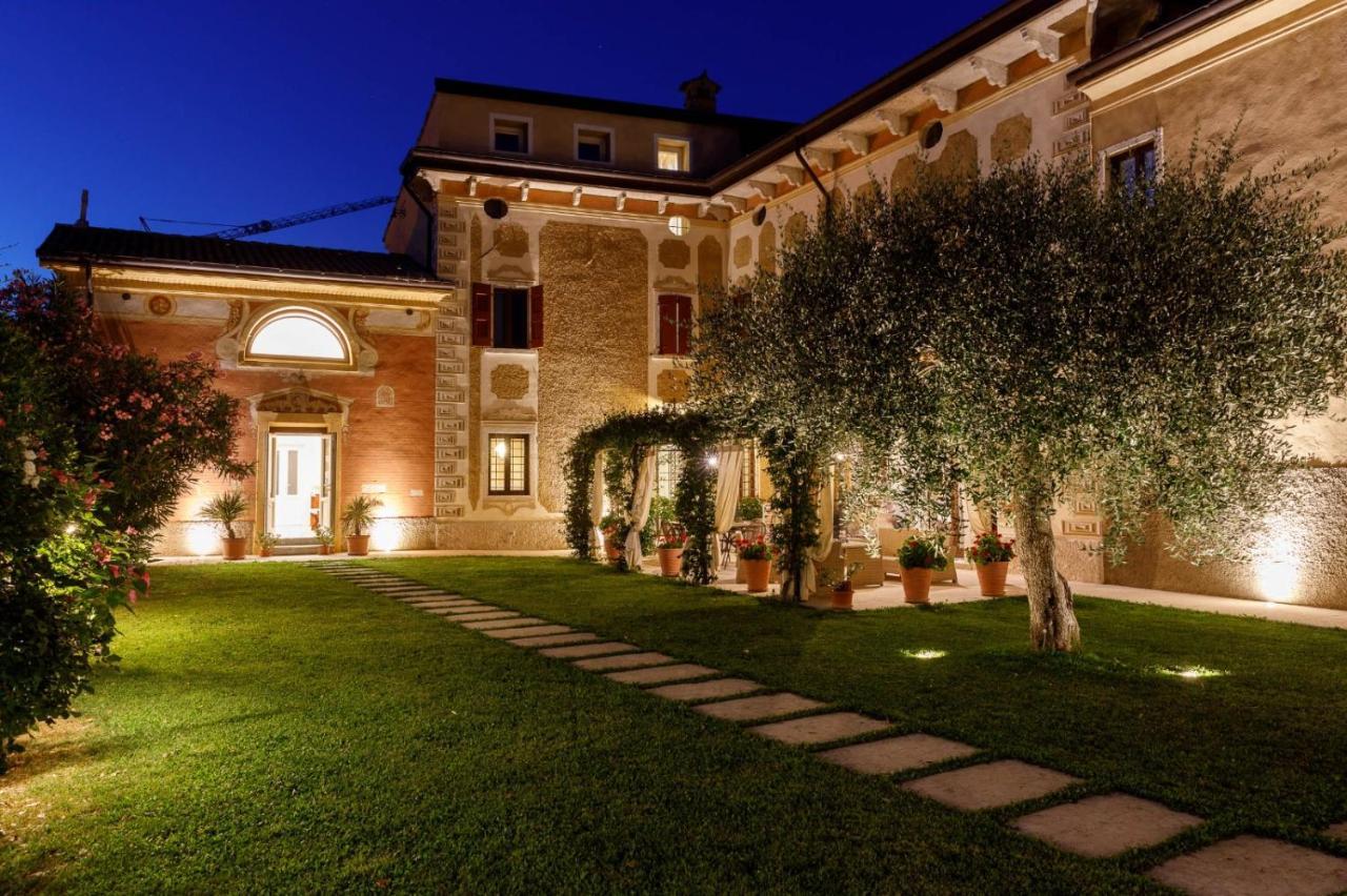 Villa Padovani Relais De Charme - Adults Only Pastrengo Ngoại thất bức ảnh