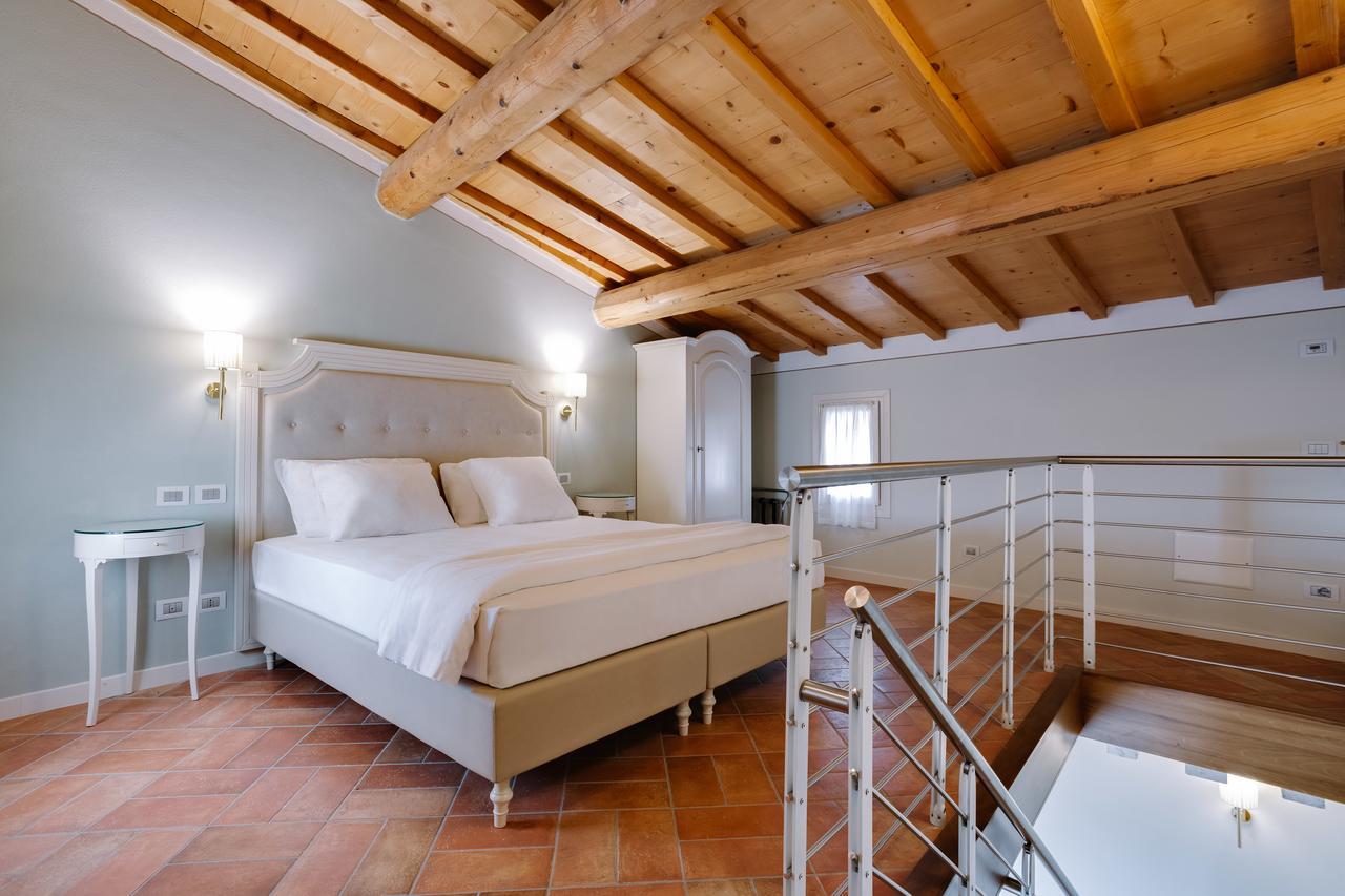 Villa Padovani Relais De Charme - Adults Only Pastrengo Ngoại thất bức ảnh